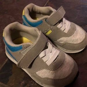 Like New! Toddler size 6 sneakers- barely worn!